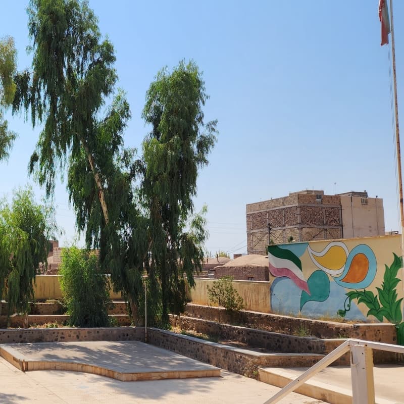 دبیرستان دوره دوم دخترانه شهید پورجندقی